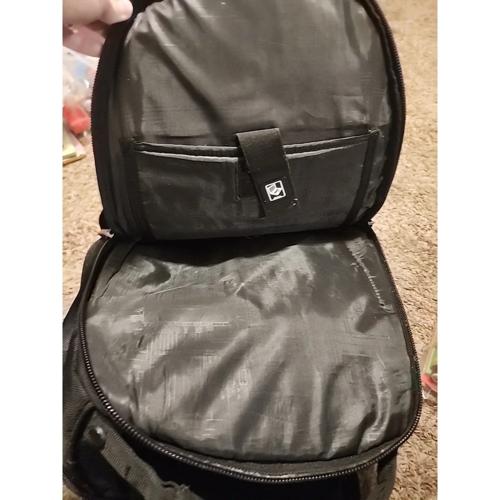 Ogio Renegade‎ Laptop Backpack Gray Large Pockets Sunglasses Case - Picture 5 of 8